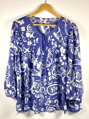 XL Boho v-neck tassel blue/white flowy blouse floral paisley studded neckline